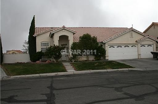 2nd image of 8172 Grizzly Bear Way