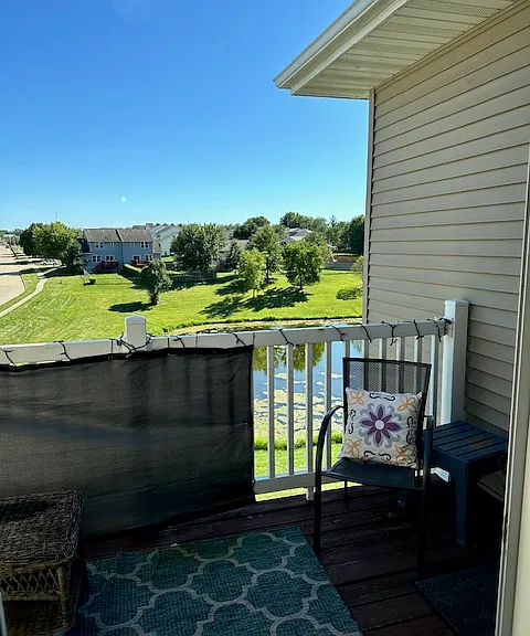 205 Sadler Ln — Photo 4