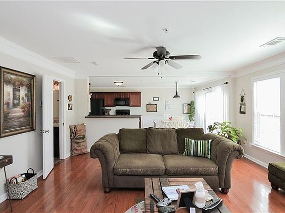 3rd image of 280 Balaban Cir