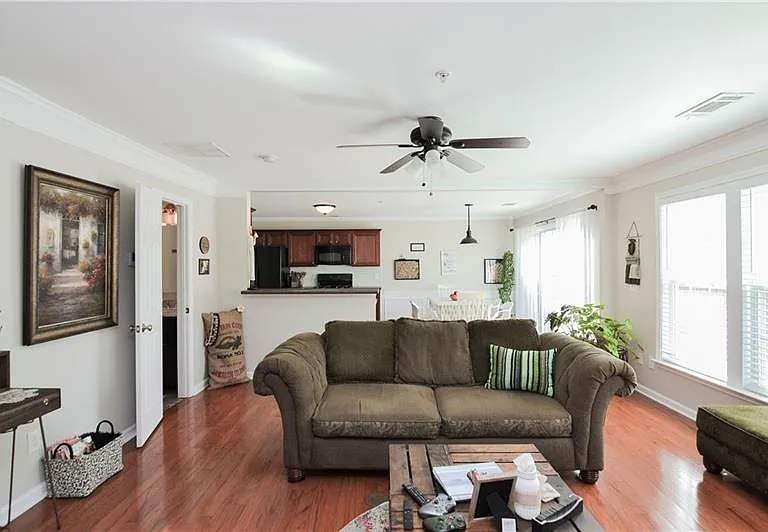 280 Balaban Cir — Photo 3