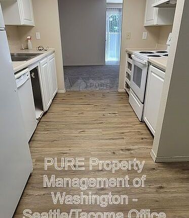 4th image of 8104 N Bicentennial Loop SE Unit B