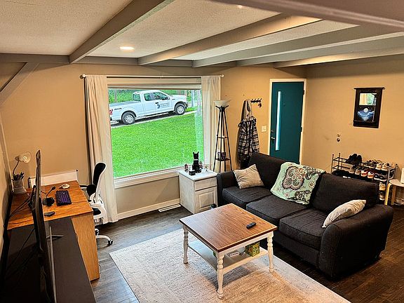 5th image of 6618 B St