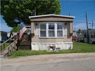 3rd image of 8 Elcar Ave