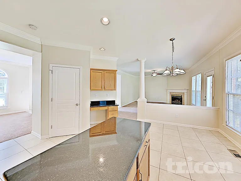 1267 Buckingham Cir — Photo 6