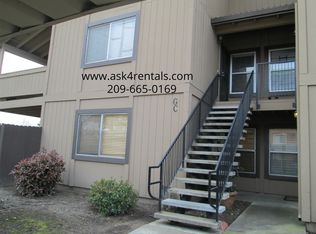456 Cherry Ln APT C, Manteca, CA 95337