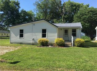 1317 W South St, Vandalia, IL 62471