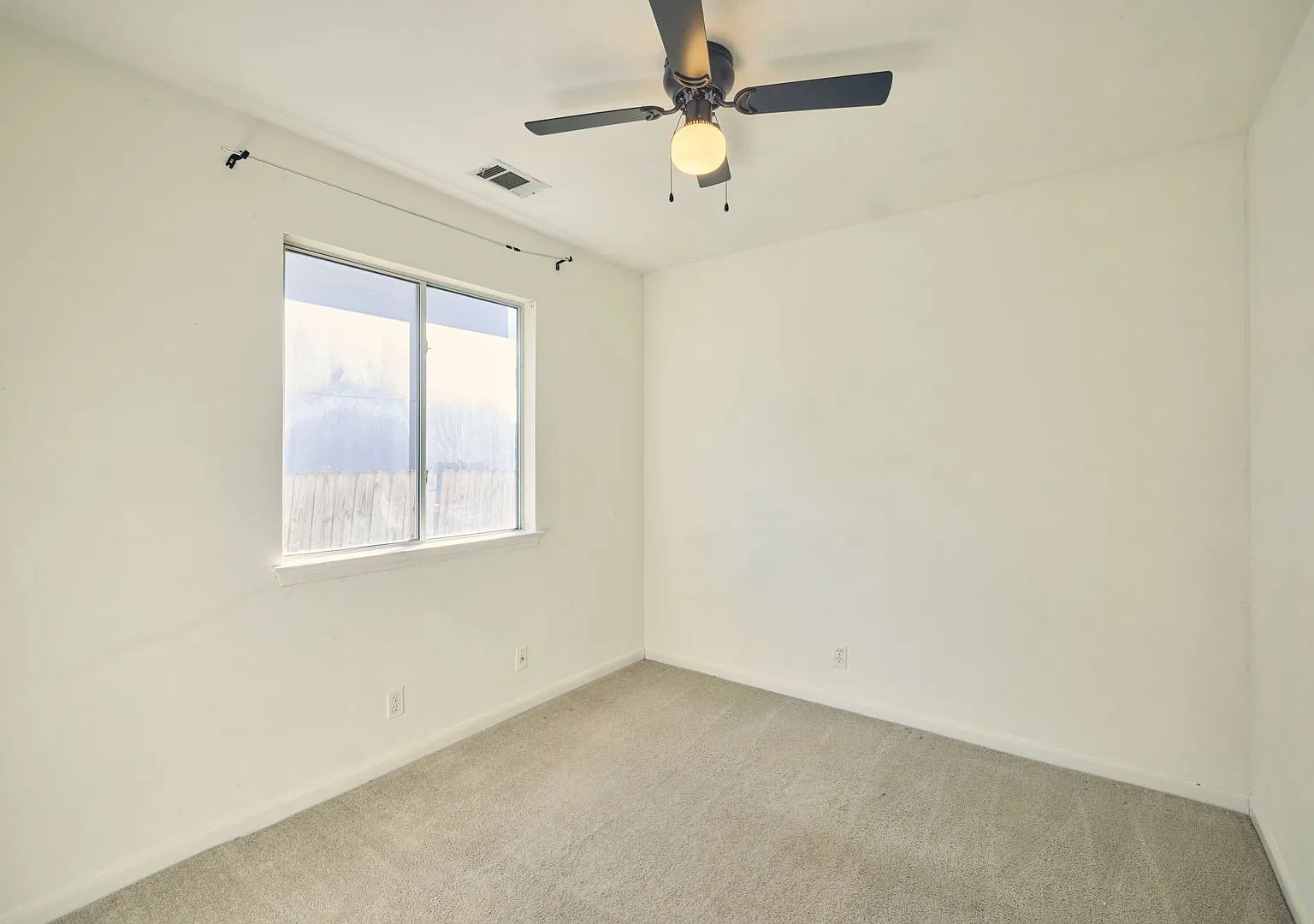 7208 Black Panda Trl, Del Valle, Texas 78617 — Photo 2