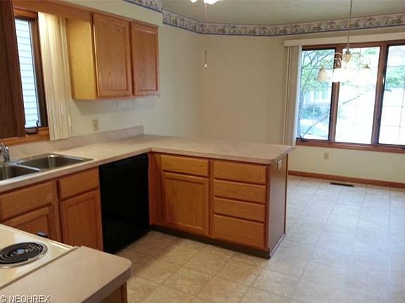3rd image of 278 English Lakes Blvd