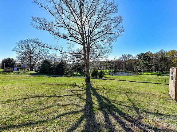 4th image of 6590 Camp Creek Rd