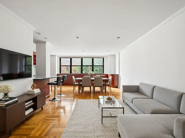 239 E 79th St APT 4P, New York, NY 10075