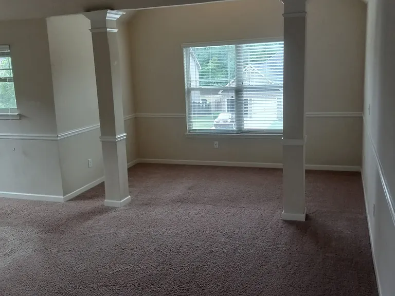 609 Angel Oak Ln — Photo 10