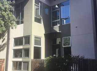 7 Ambler Ln, Oakland, CA 94608