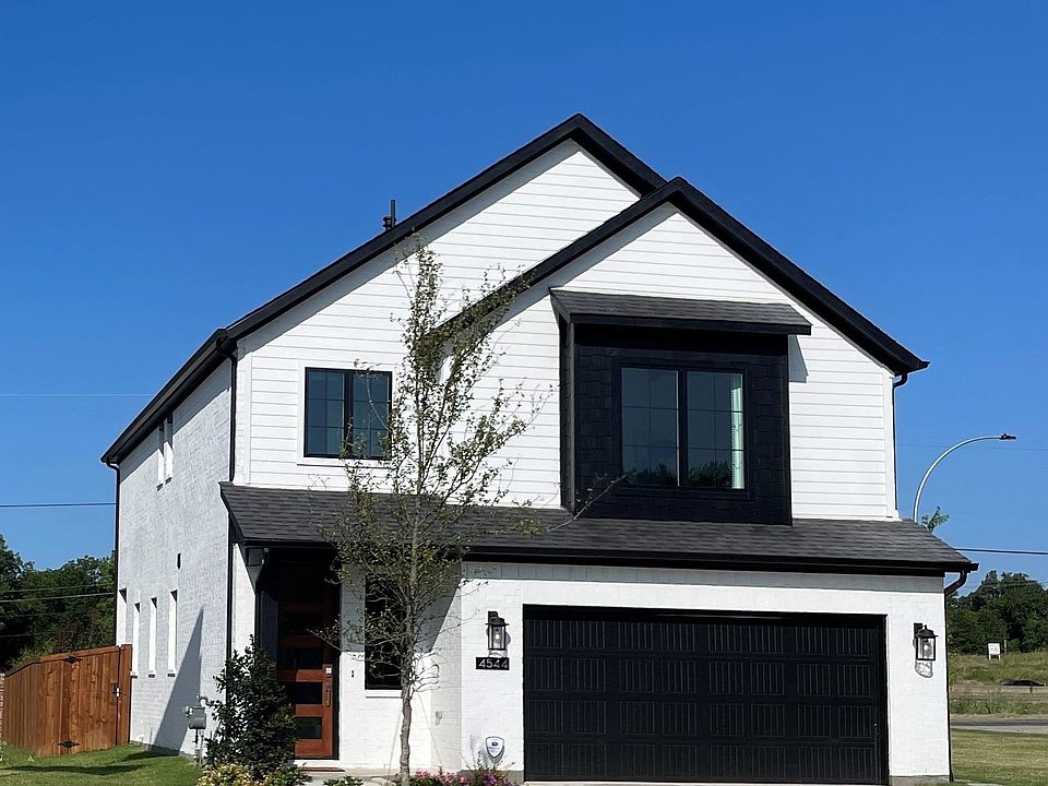 Hogan's Cottages by Graham Hart Home Builder in Arlington TX Zillow