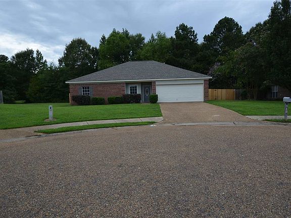 2nd image of 315 White Oak Dr