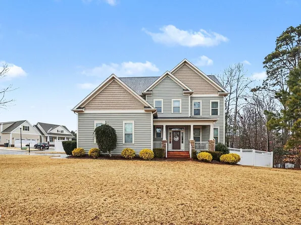 9 Barrowby Dr, Clayton, NC 27527