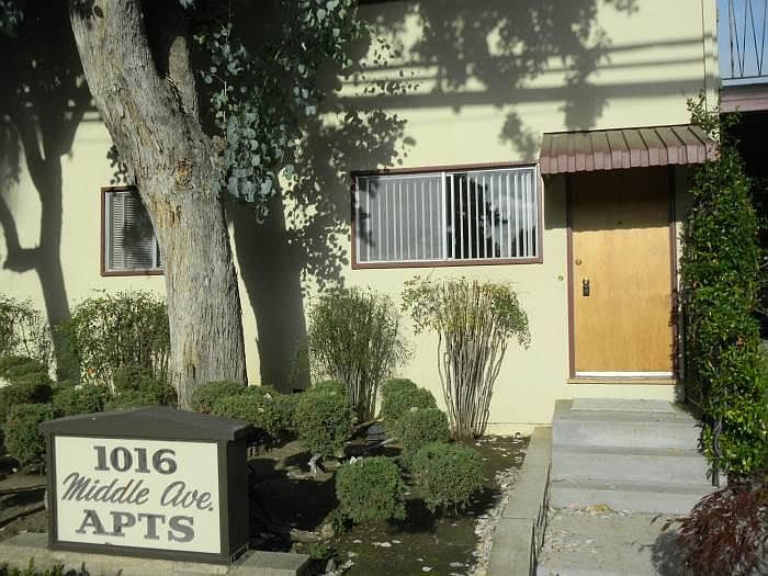 1016 Middle Avenue