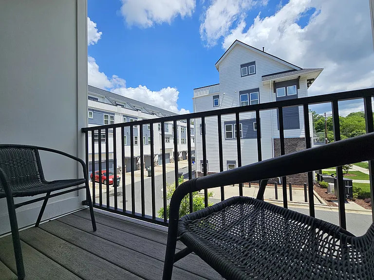 1211 Lomax Ave — Photo 30