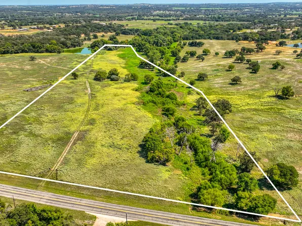 21 Zion Hill Rd, Poolville, TX 76487