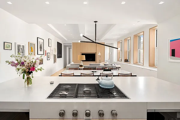 Rented by SERHANT. | media 3