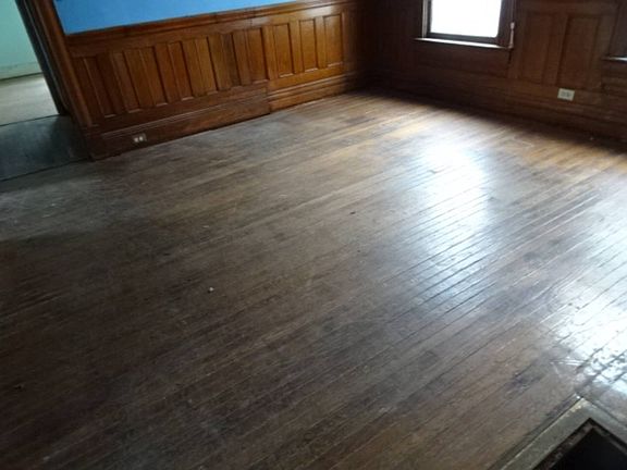 4th image of 237-39 W Borden Ave W