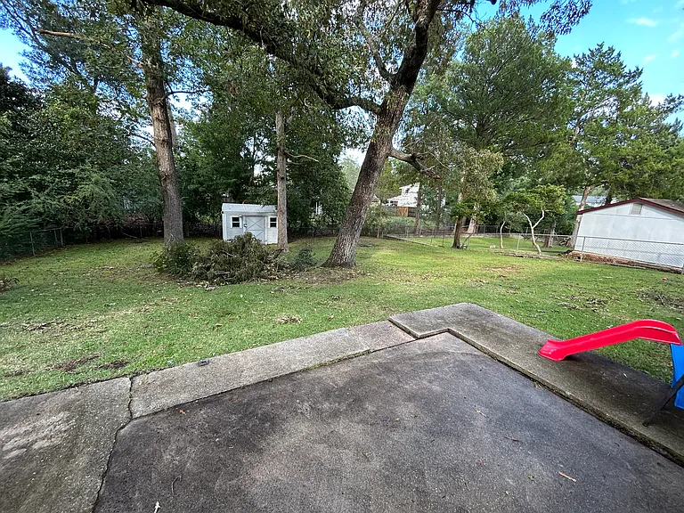 108 Thames Dr #2 — Photo 9