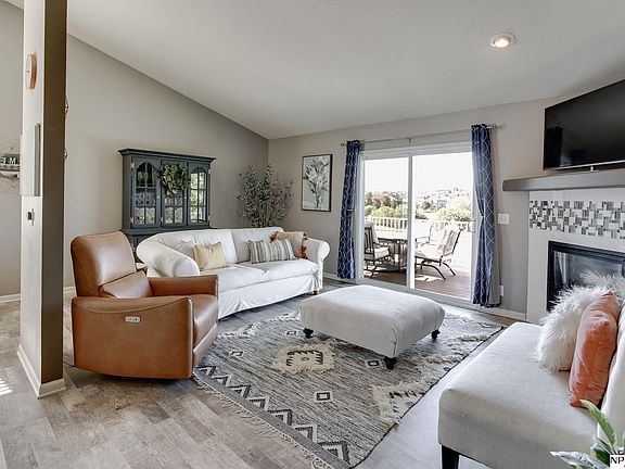 4th image of 17120 Camden Cir