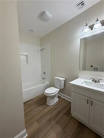 2407 Florence St — Photo 9