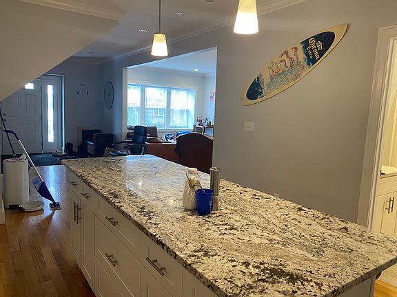 3rd image of 18 Bothwell Rd #1