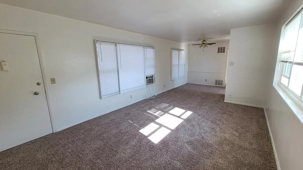 7236 Fountain Ave — Photo 1
