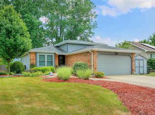 803 Shenandoah Dr, Carol Stream, IL 60188