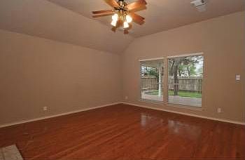 2nd image of 2705 Oakwood Glen Dr