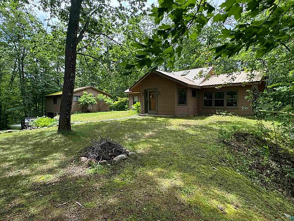 3rd image of 10690 Cedar Crest Dr