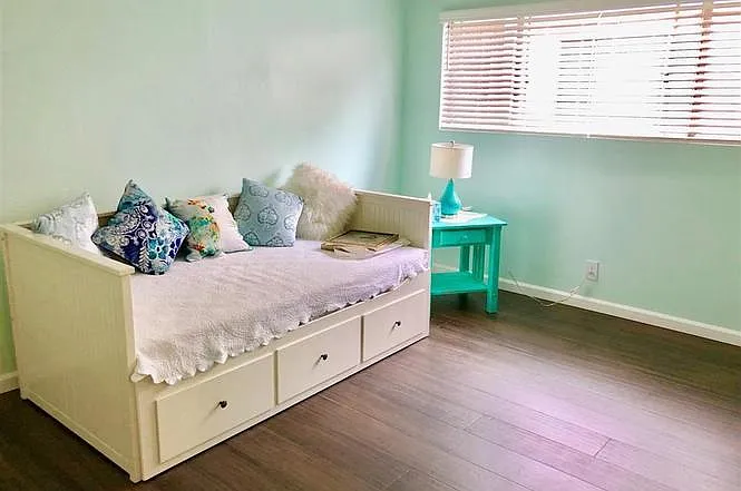 4800 Williamsburg Ln #142 — Photo 9