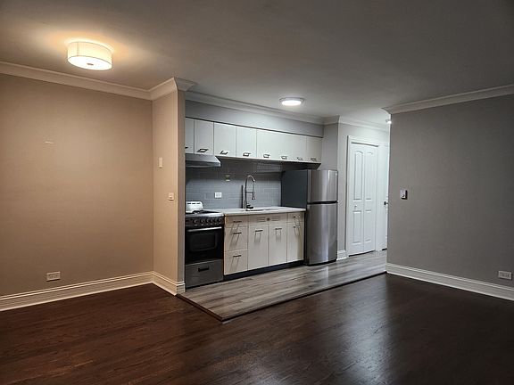 5th image of 7201 W Wellington Ave Unit 3C