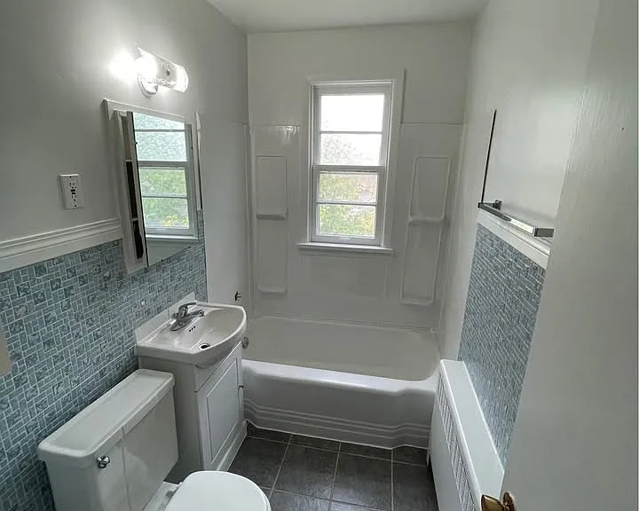 941 Dugas St #2 — Photo 8