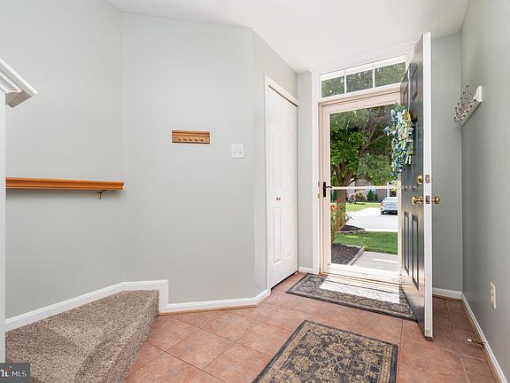 5th image of 334 Sundance Way
