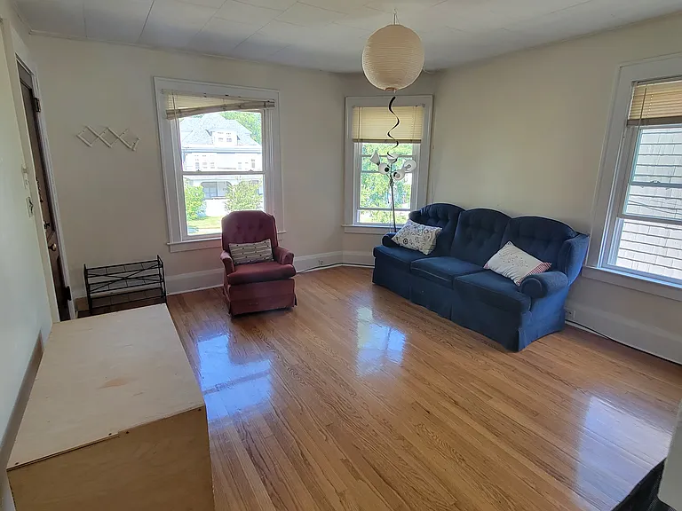 937-939 Ackerman Ave — Photo 10