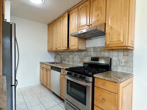 65-05 Woodside Avenue image 5 of 9