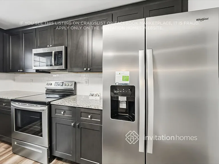 1719 Eastway Dr — Photo 10