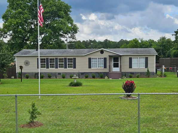5860 Wessex Dr, Wedgefield, SC 29168