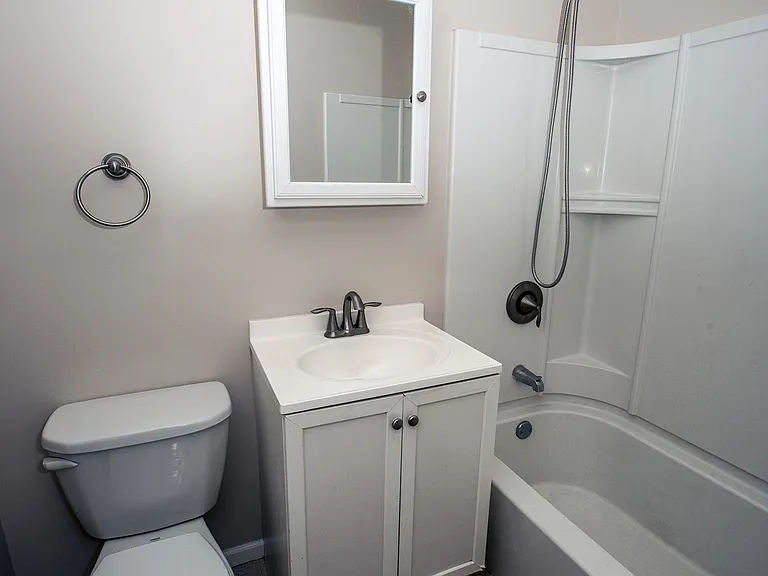RiverWalk Apartments — Photo 28