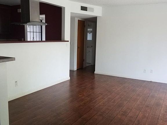 4th image of 3914 W Feemster Ave