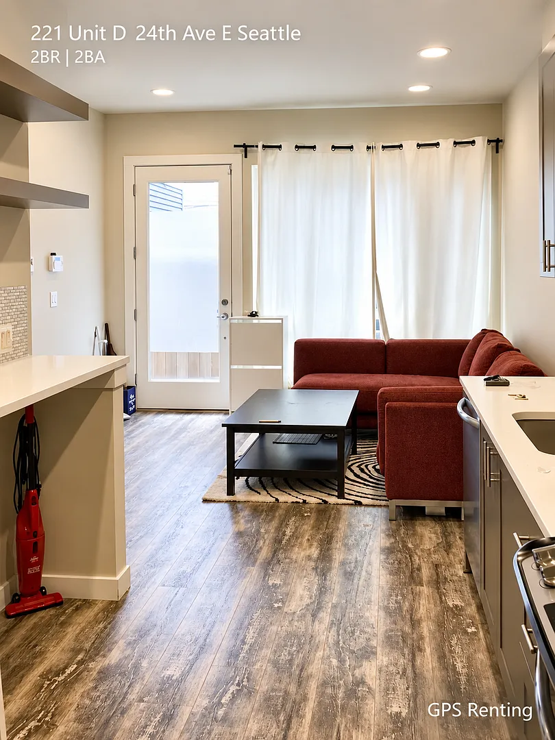 Modern 2-Bedroom, 2-Bathroom Townhome in Seattle — Photo 2