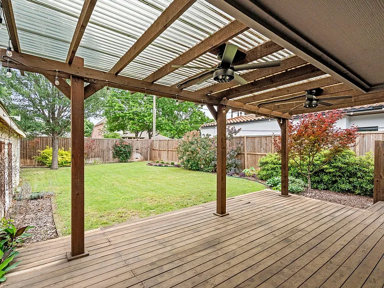 8406 Lakemont Dr — Photo 24