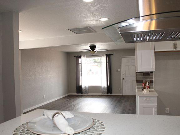 4th image of 3232 W Solano Dr S