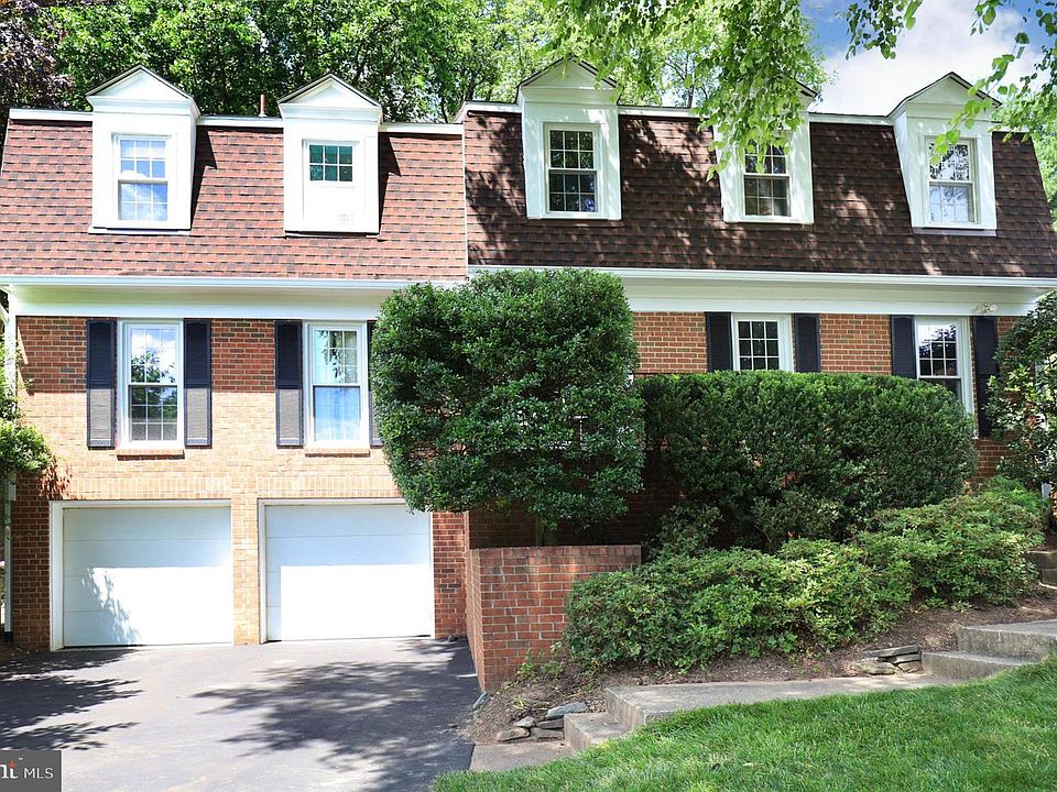 1st image of 9608 Bronte Dr