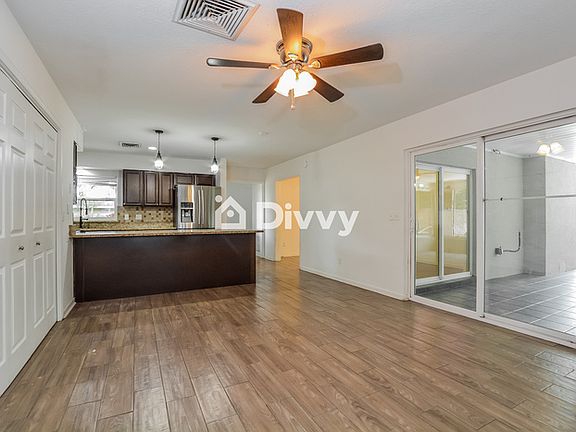5th image of 714 Avenue O SW