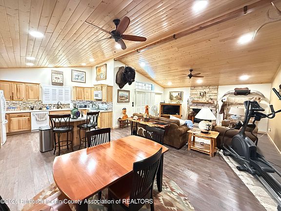 4th image of 110 University Dr