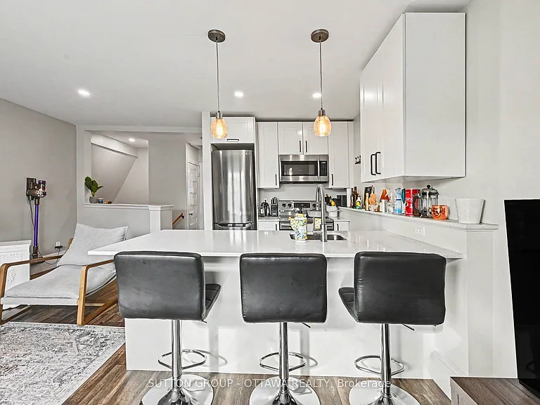 121 Cartier St #3 — Photo 12
