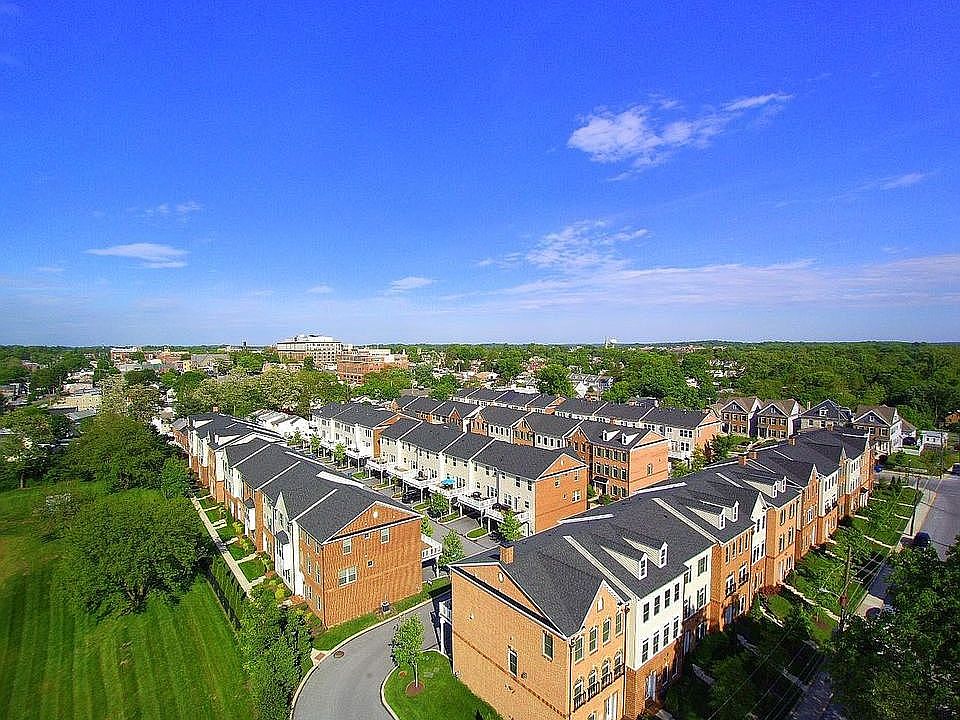 2nd image of 508 Raymond Dr